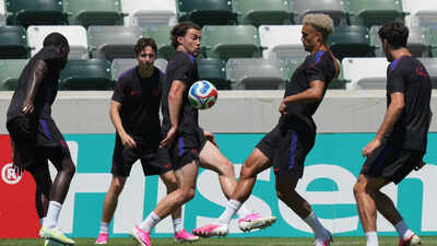  Match predicted, head-to-head, team squad, where to watch today's FIFA World Cup match