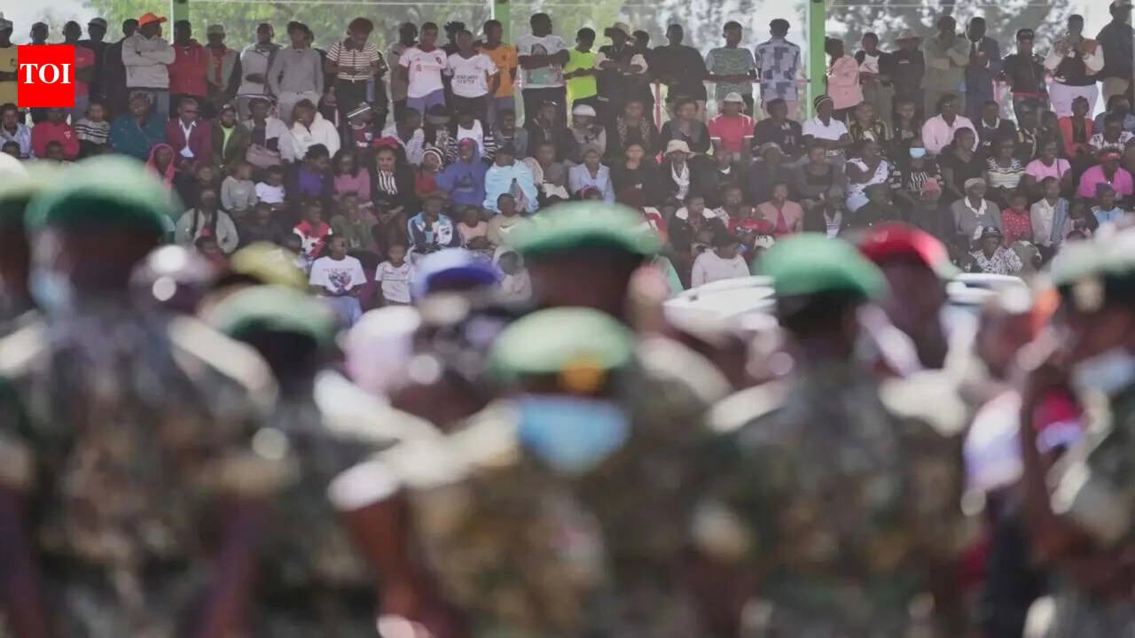 Kenya holds memorial service for 16 victims of last month's girls school fire