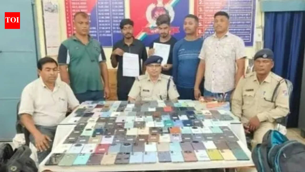174 stolen phones worth Rs 59 lakh seized from train in Sahibganj, 2 held