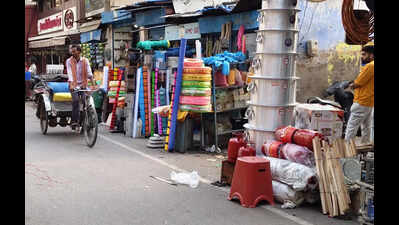 Lack of options make hostellers, paying guests turn to illegal LPG units charging a bomb