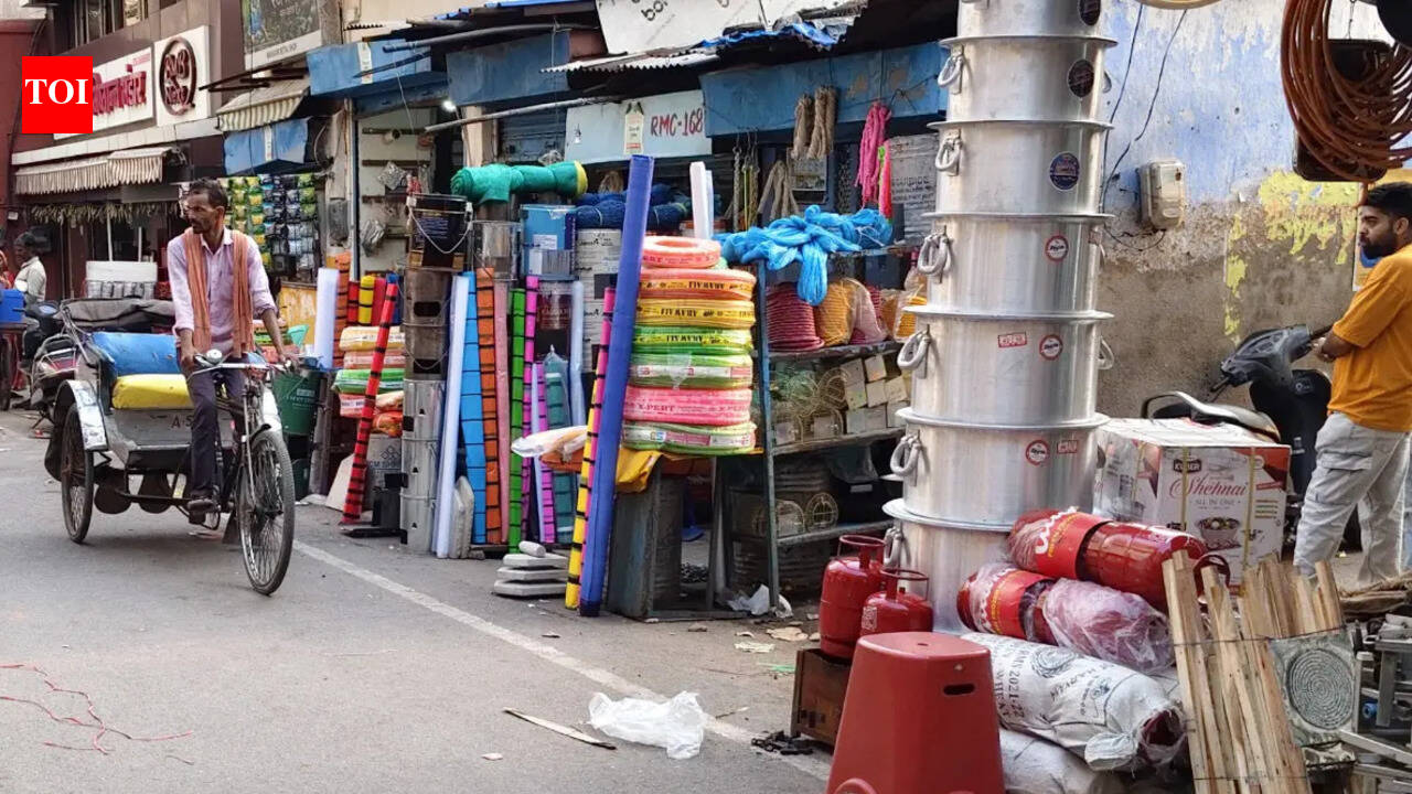 Lack of options make hostellers, paying guests turn to illegal LPG units charging a bomb