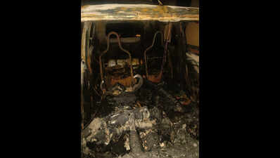 Woman ‘sets 5 vehicles on  fire’ over parking dispute in Ambernath housing society