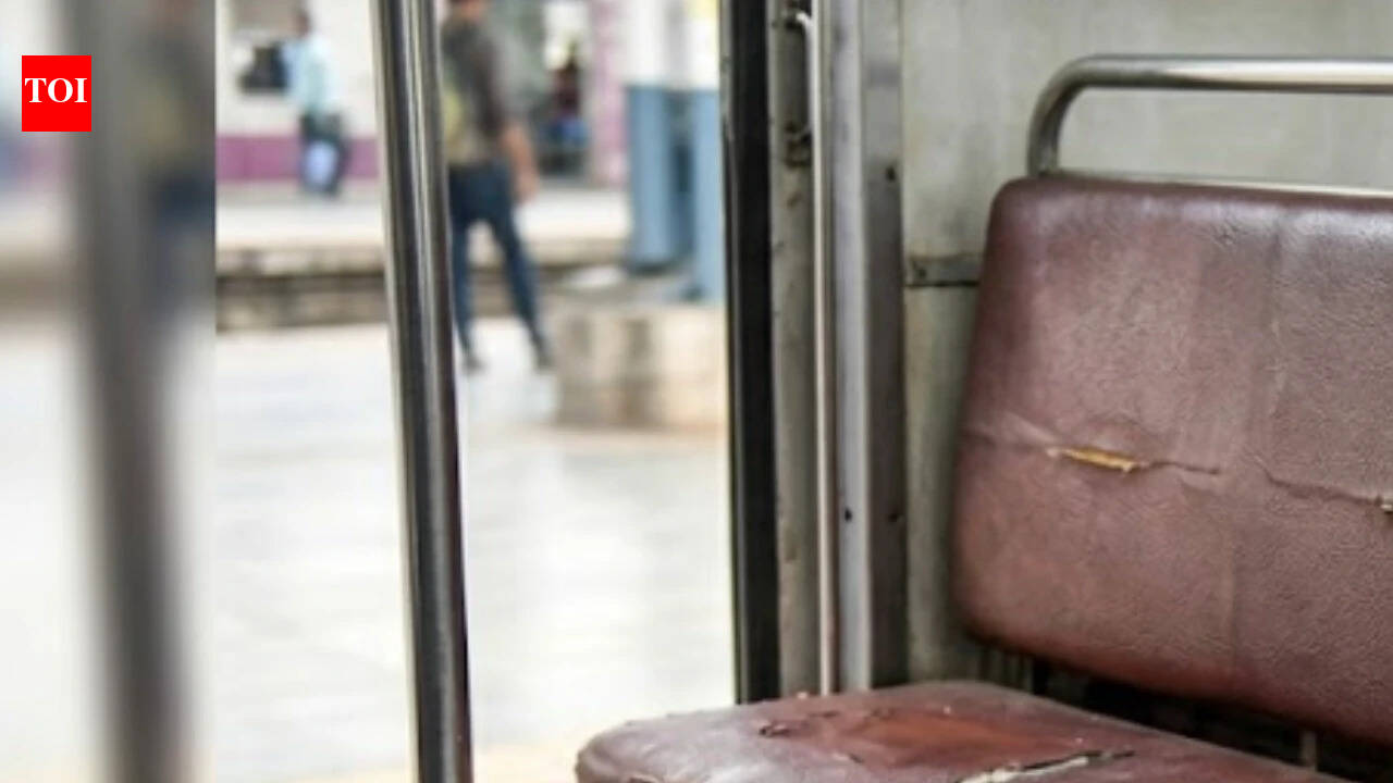 Man stabbed on moving Mumbai local train over seat dispute, 2 held