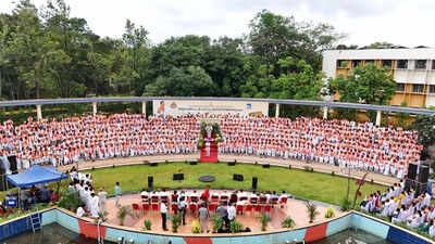   Over 1,000 join mass vachana recital