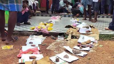 RTC copies, docus mark queue as urea shortage hits Koppal farmers