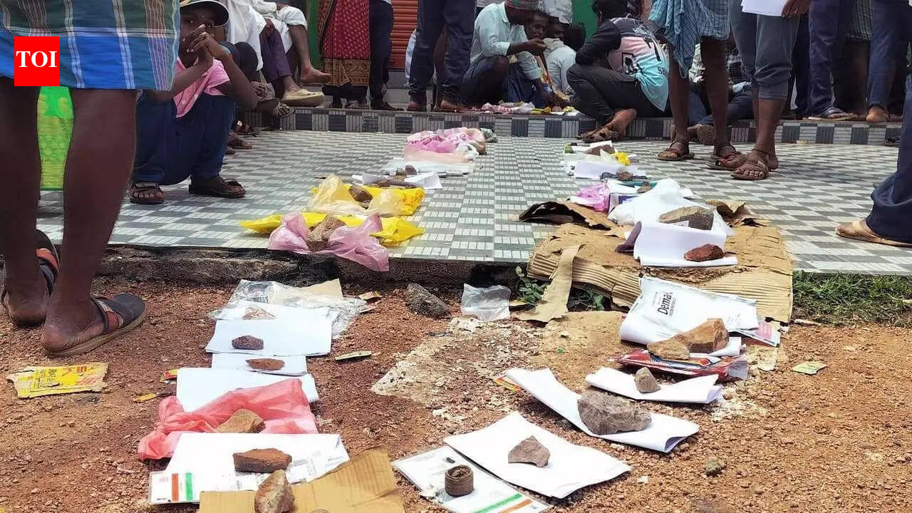 RTC copies, docus mark queue as urea shortage hits Koppal farmers