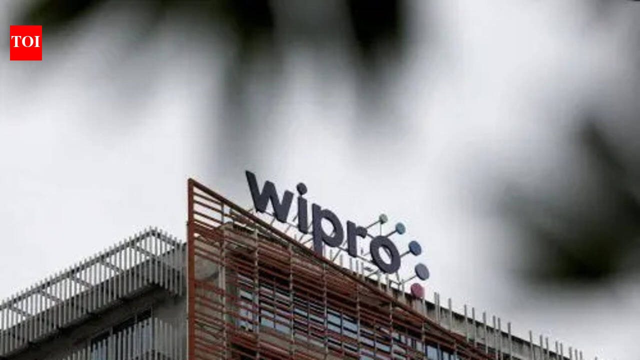 UK tribunal orders Wipro to pay ex-employee full bonus