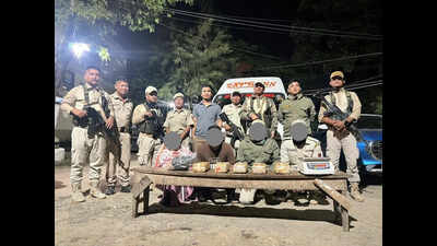 2 cops among 4 arrested in drug trafficking case