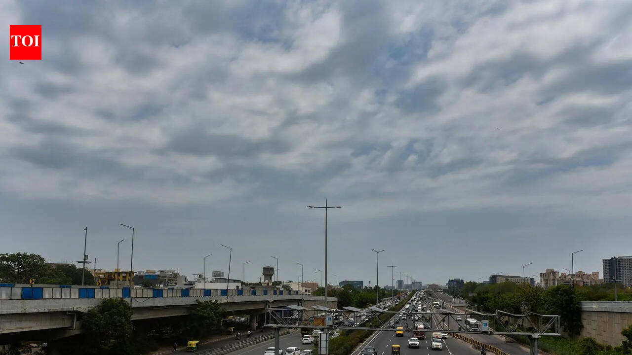 Rain, gusty winds bring minimum temperature down to 20°C in Gurgaon