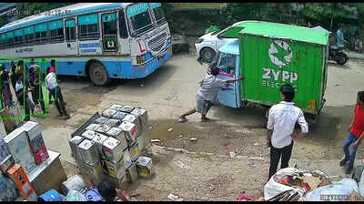 Haryana Roadways bus driven by trainee ploughs into pedestrians in Gurgaon, 1 dies