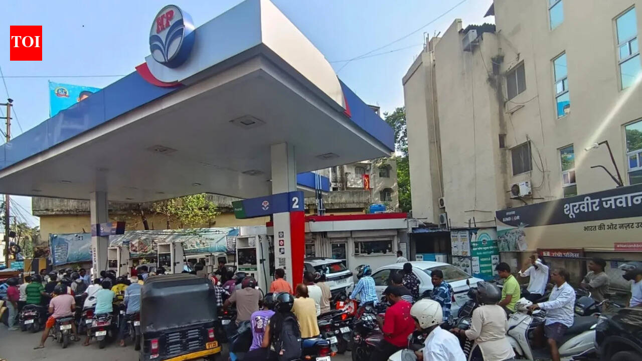 Govt notifies order to cap bulk fuel buys during crunch