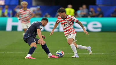 FIFA World Cup: Christian Pulisic overtakes Cristiano Ronaldo in assists as USA rout Paraguay
