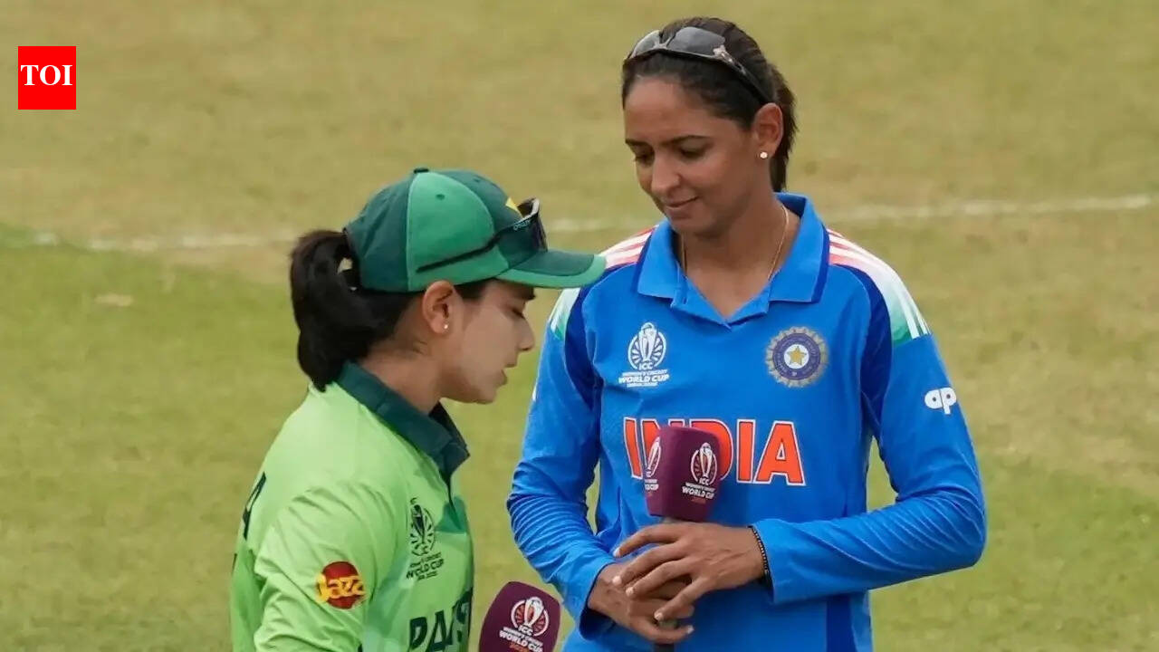 Injury scare! Pakistan captain taken off field ahead of T20 World Cup clash against India