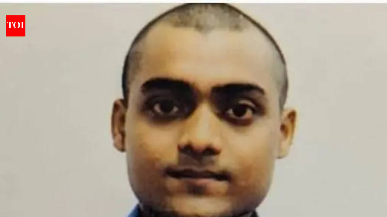 Family of martyr Danish receives Rs21L assistance