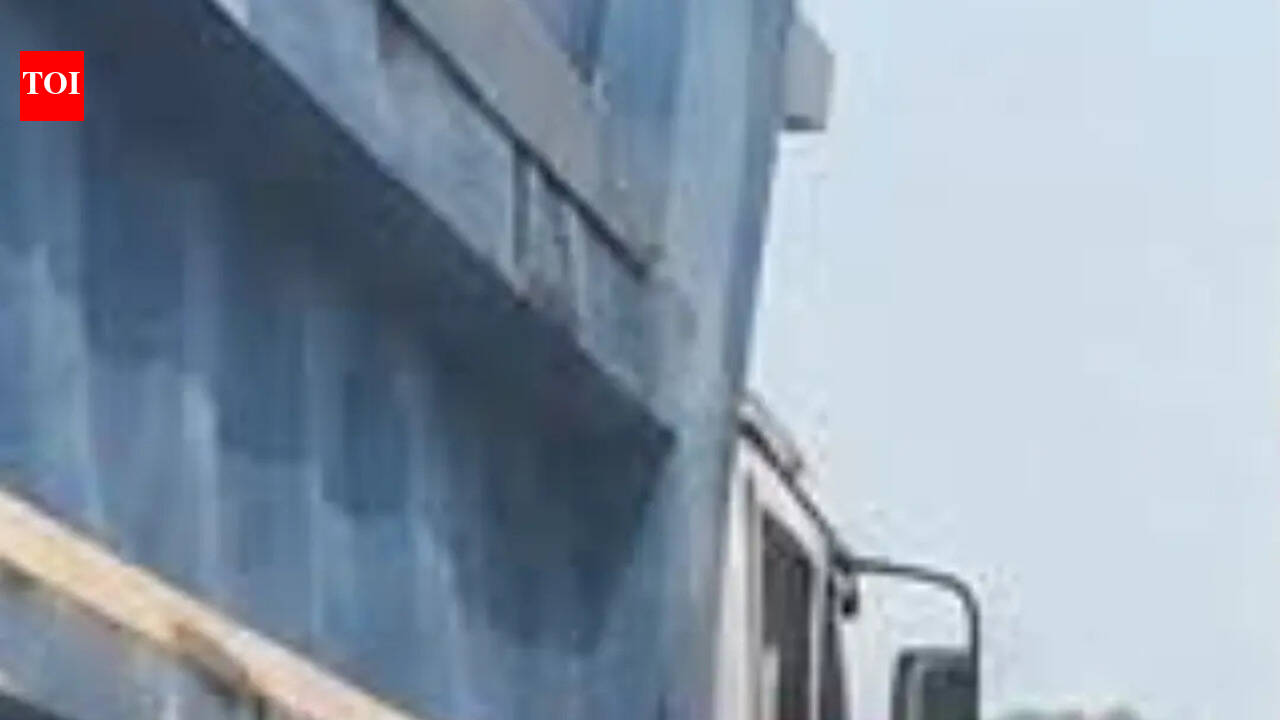 Cop suspended for ‘collecting’ money from trucker
