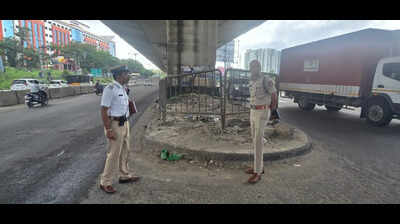 Late-night ride turns tragic: Two students ram bike into divider in Bengaluru, dieReckless minivan driver causes deadly crash; 1 killed, 6 injured