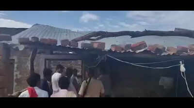 3 killed, 3 hurt as house roof collapses during storm in Kasganj