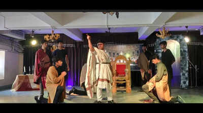 Students enact sonnets & plays to celebrate Shakespeare’s birthday
