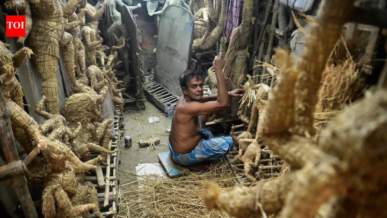 After CM’s assurance, Kumartuli hopes to start getting idol orders