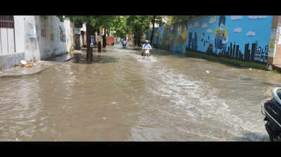 Heavy showers turn weather pleasant, many city areas inundated