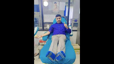 Teacher’s blood donation network helps save 48k lives