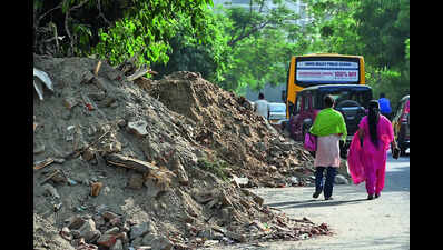 Indirapuram residents will have to battle one more year of dust & diversions