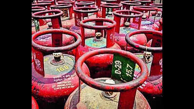 Manager with gas distribution agency booked for misappropriating 5800 gas cylinders worth Rs 90 lakh