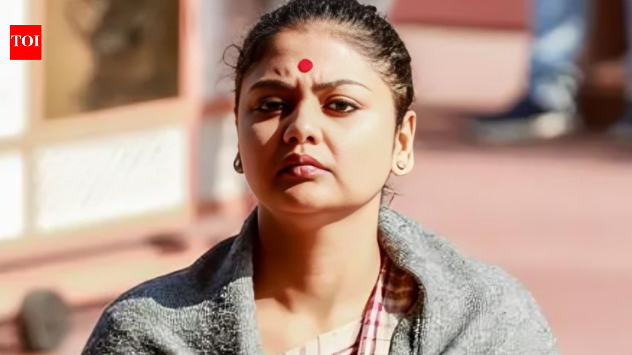 ‘Will speak when time is right’: Saayoni Ghosh reaches Delhi amid TMC turmoil