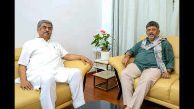 Cong faces problem of plenty as youngsters seek 7-8 ministerial berths