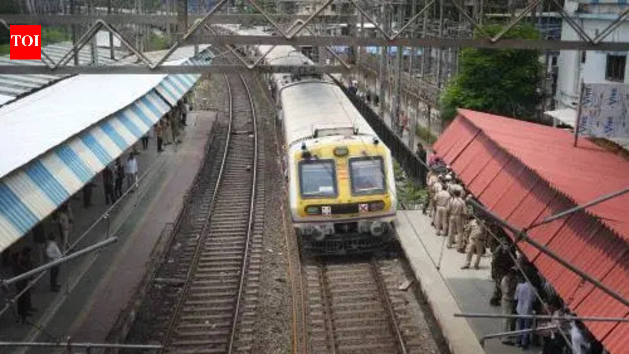 Mumbai MLA demands reconstruction of Borivli station, more AC locals to Churchgate