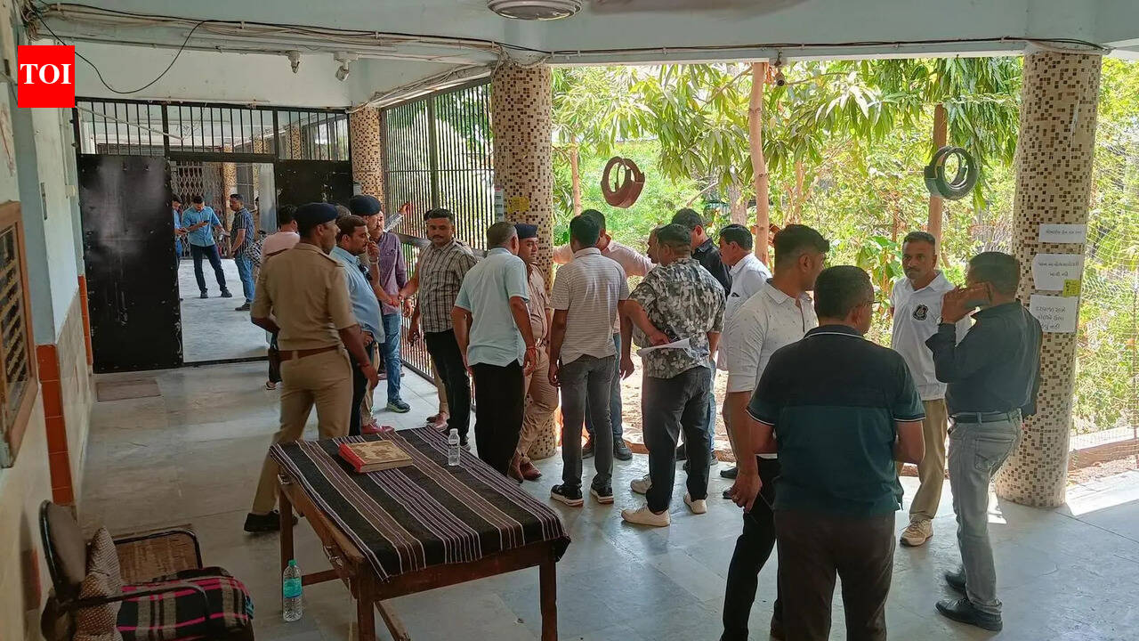 11 juveniles escape Rajkot observation home, one Pak teenager returns, cops nab 4 others
