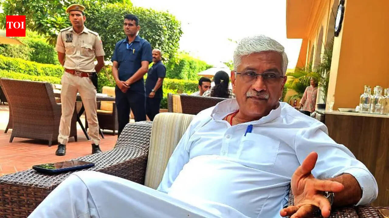 ‘As an observer of Raj politics for decades, never seen Ashok Gehlot more vulnerable’: GS Shekhawat