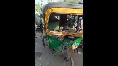 Two die as car crashes into auto on Delhi-Alwar Highway in Nuh