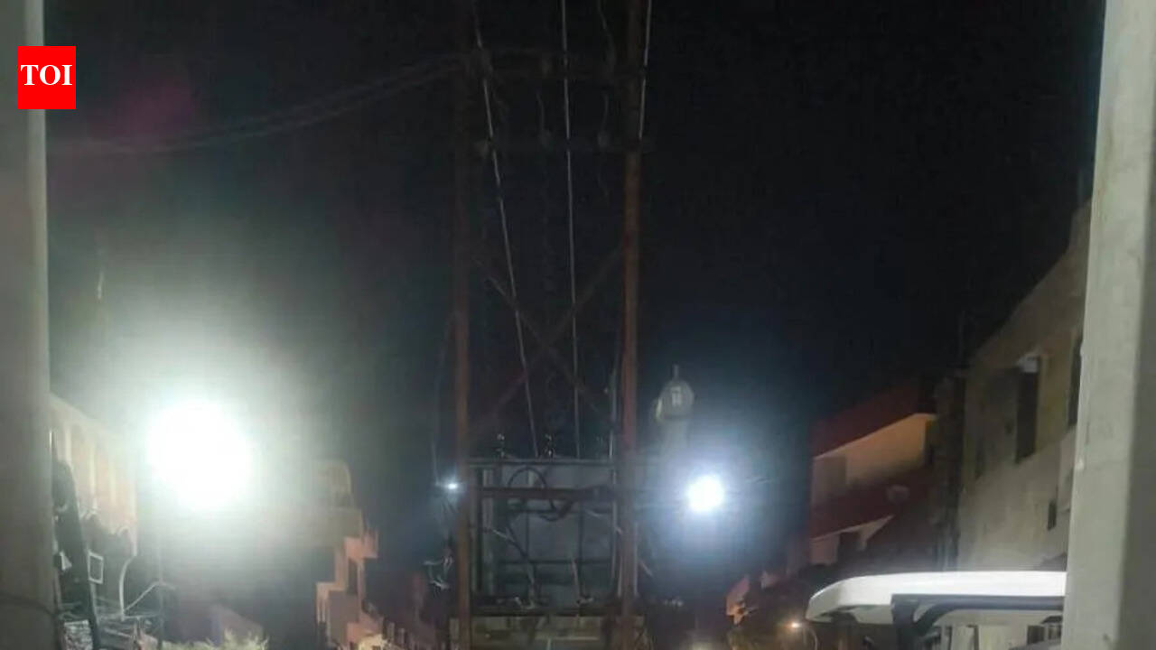 Civic body begins unclogging flood-prone drain chokepoints