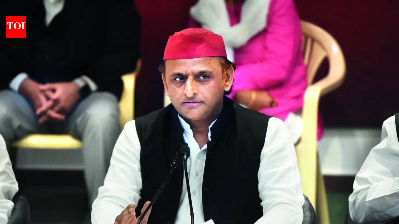 BJP promoting ‘negative politics’, weakening small businesses: Akhilesh