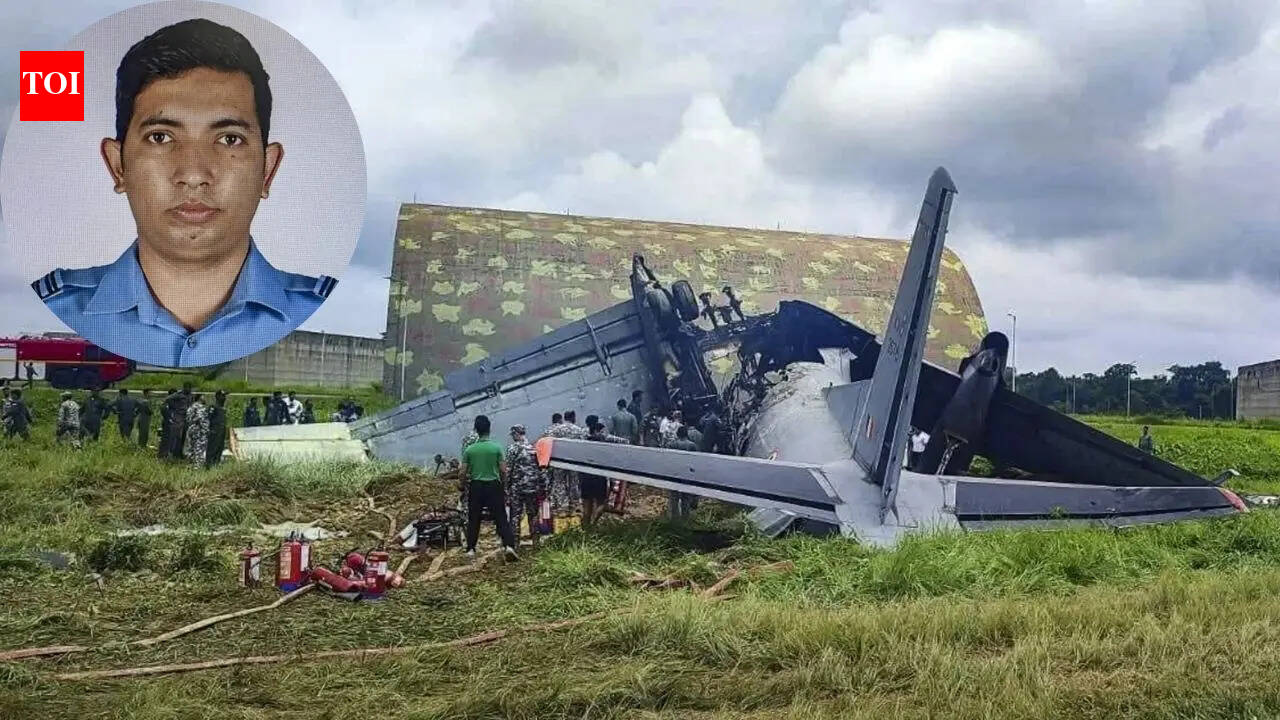 An-32 crash: Proud that he saved co-pilot, says sister of slain pilot Prashant Singh