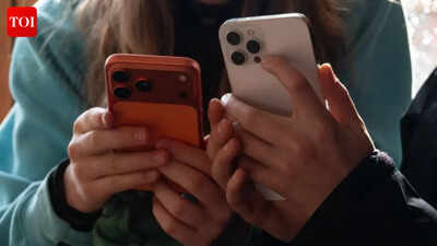  New study suggests the iPhone may have helped trigger a historic fertility decline