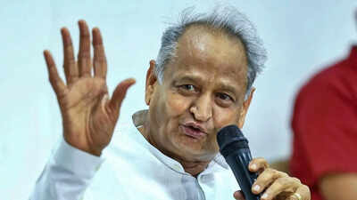 If alive, Indira Gandhi would have banned BJP, says Ashoke Gehlot