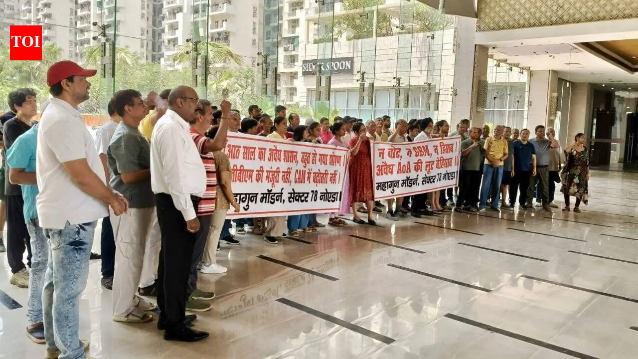Noida residents oppose common area maintenance fee hike