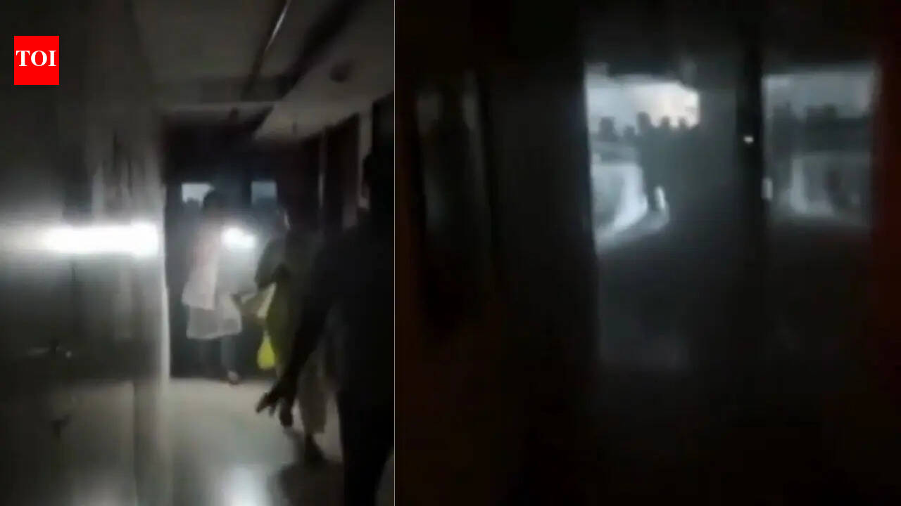 Fire breaks out at private hospital in southwest Delhi, no casualties