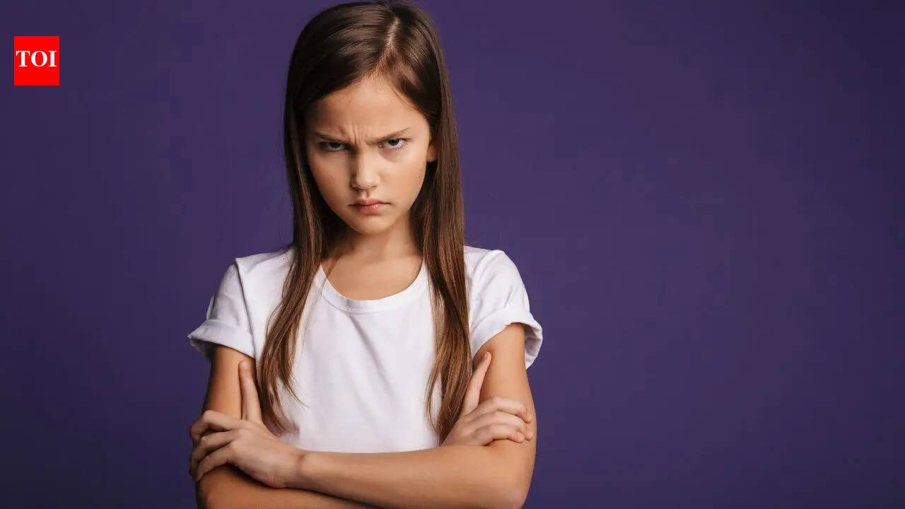 5 powerful phrases every parent should use when a child is angry or rude