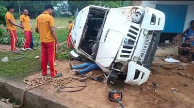 Driver dies as SUV rams into house