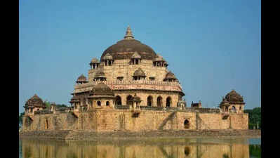 Encroachment, defunct inlet canal leave Sher Shah Tomb at risk