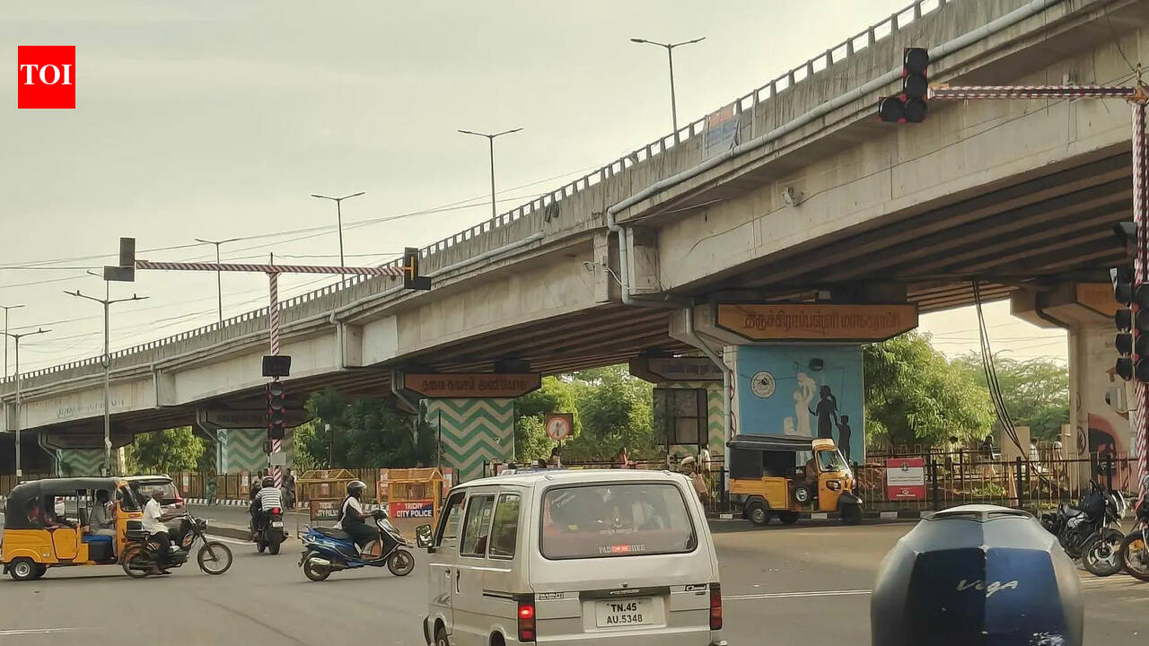 Faulty traffic signals at Mannarpuram face people’s ire