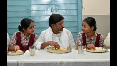 Nutritious food must for students to grow and compete, says Bhatti