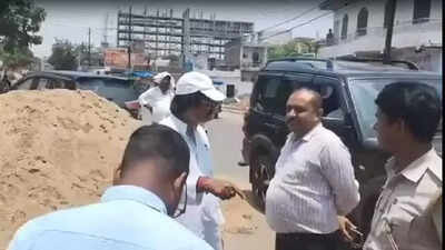 Circle officer, ex-MLA face of over alleged encroachment of Khas Mahal land in Hazaribag