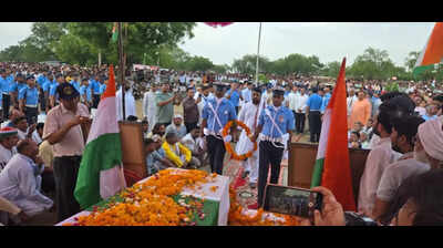 IAF sergeant killed in An-32 crash cremated in Aligarh