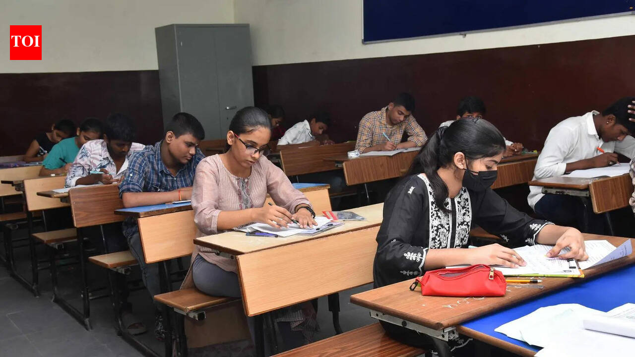 Over 1.53 lakh students to appear for Maharashtra SSC, HSC supplementary exams starting today