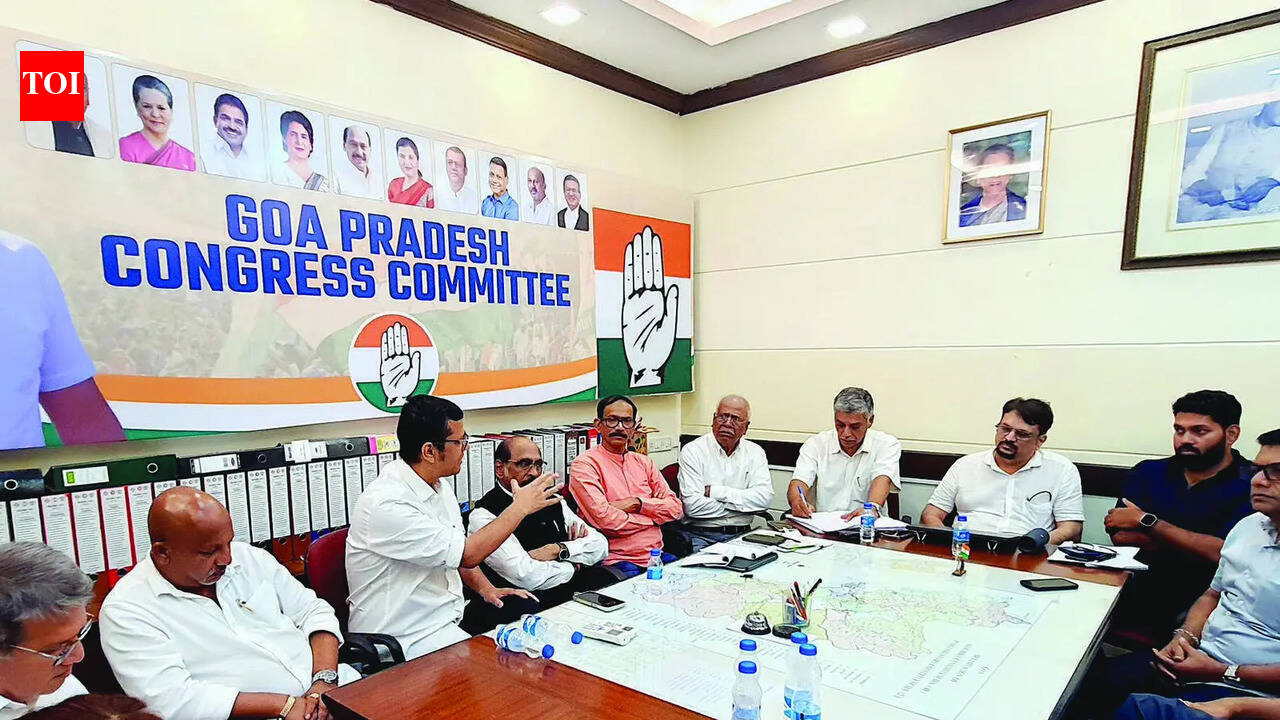 Cong suspends two office bearers for indiscipline