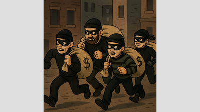 Locked flat burgled, cash & jewellery worth ₹24L stolen
